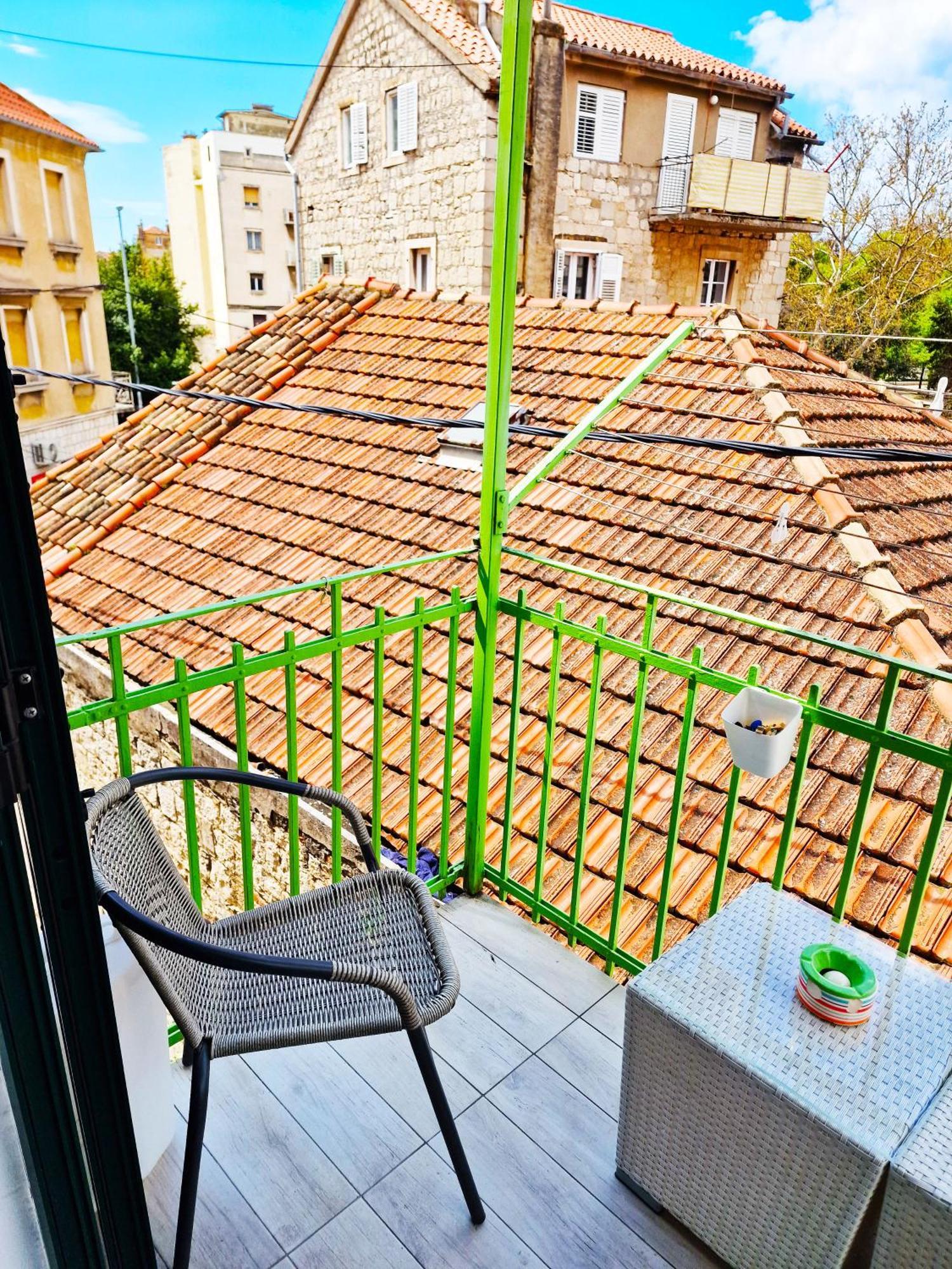 Croparadise Hostel Split Eksteriør billede