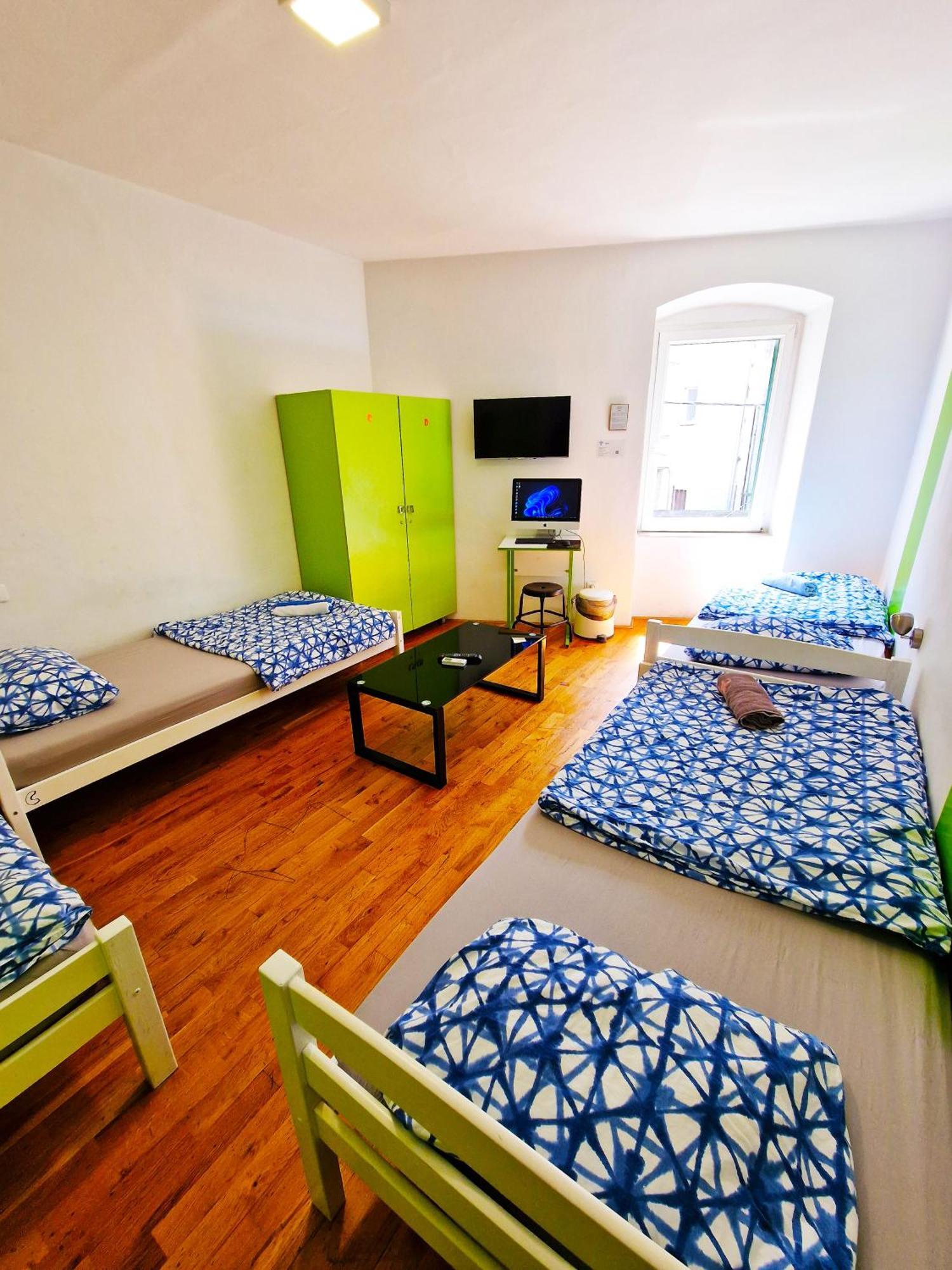 Croparadise Hostel Split Eksteriør billede