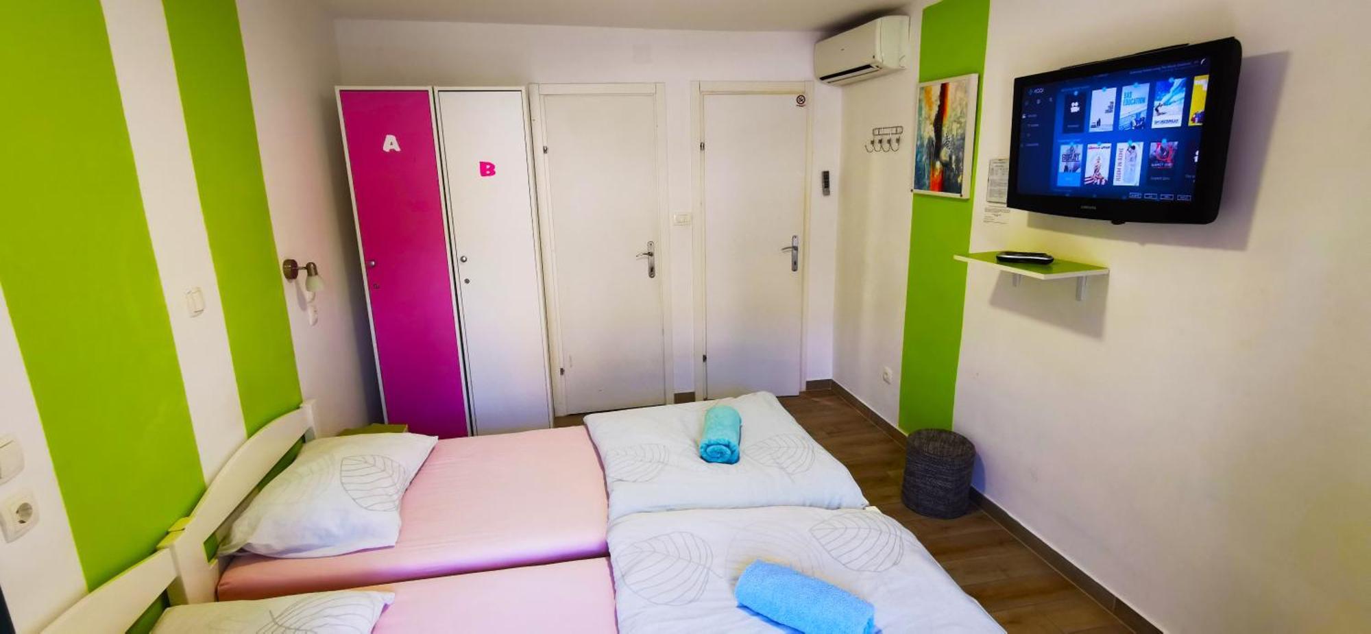 Croparadise Hostel Split Eksteriør billede