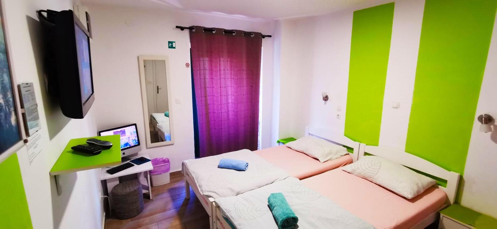 Croparadise Hostel Split Eksteriør billede